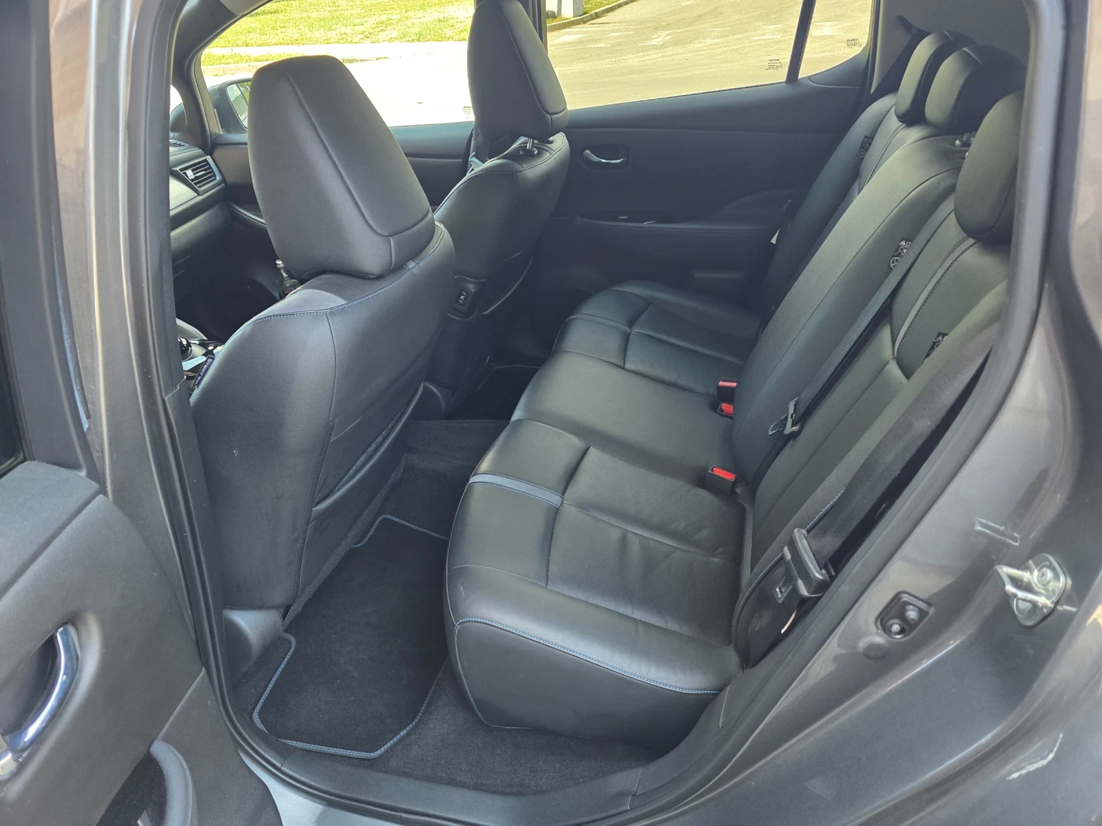 Nissan Leaf  40 кв., снимка 7 - Автомобили и джипове - 54679605