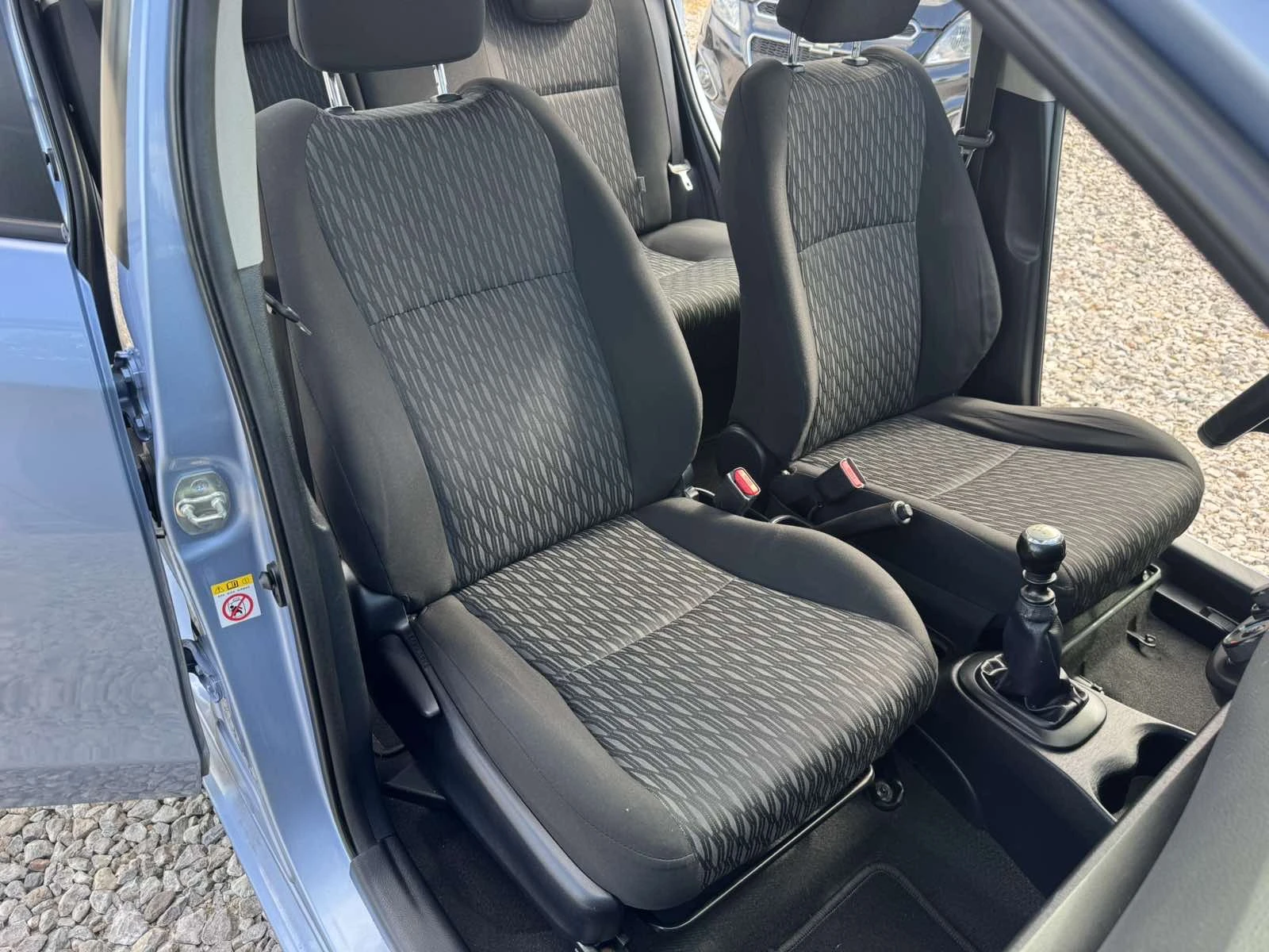 Toyota Yaris D4D, снимка 12 - Автомобили и джипове - 54743357