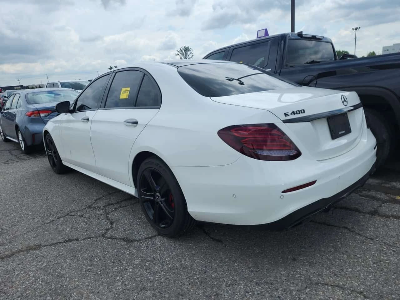 Mercedes-Benz E 300 CARFAX, снимка 4 - Автомобили и джипове - 55381078