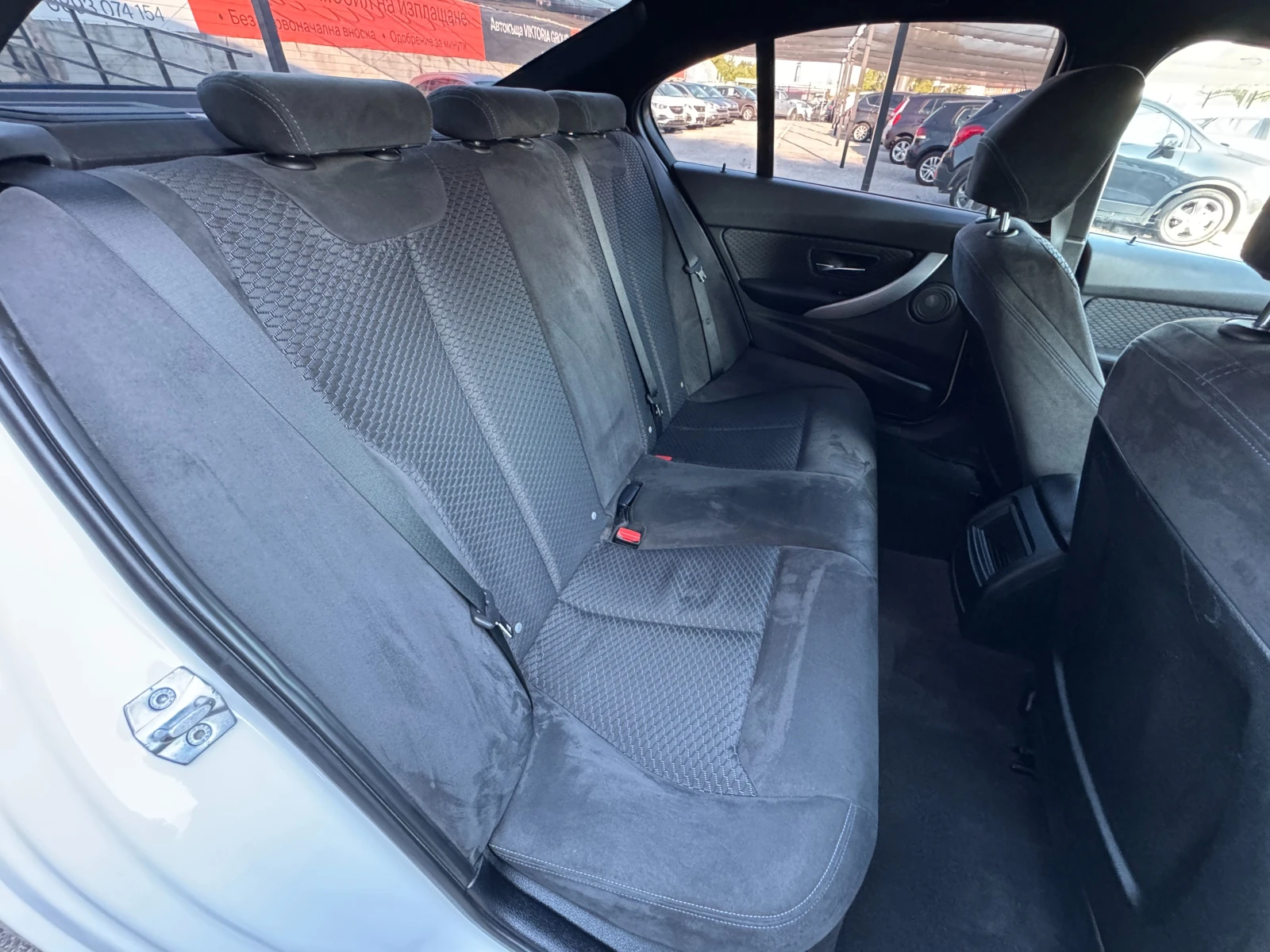 BMW 318 2.0D M * РЕАЛНИ КИЛОМЕТРИ* РЕГИСТРИРАН* , снимка 11 - Автомобили и джипове - 55422454