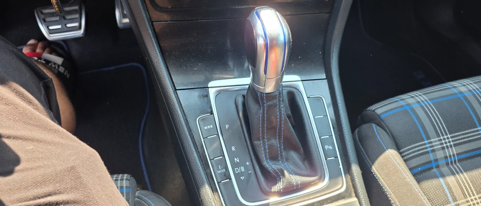 VW Golf 1.4.i, снимка 13 - Автомобили и джипове - 55554902