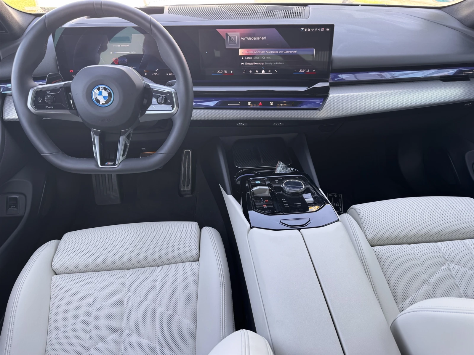 BMW i5 xDrive40, снимка 16 - Автомобили и джипове - 55650368