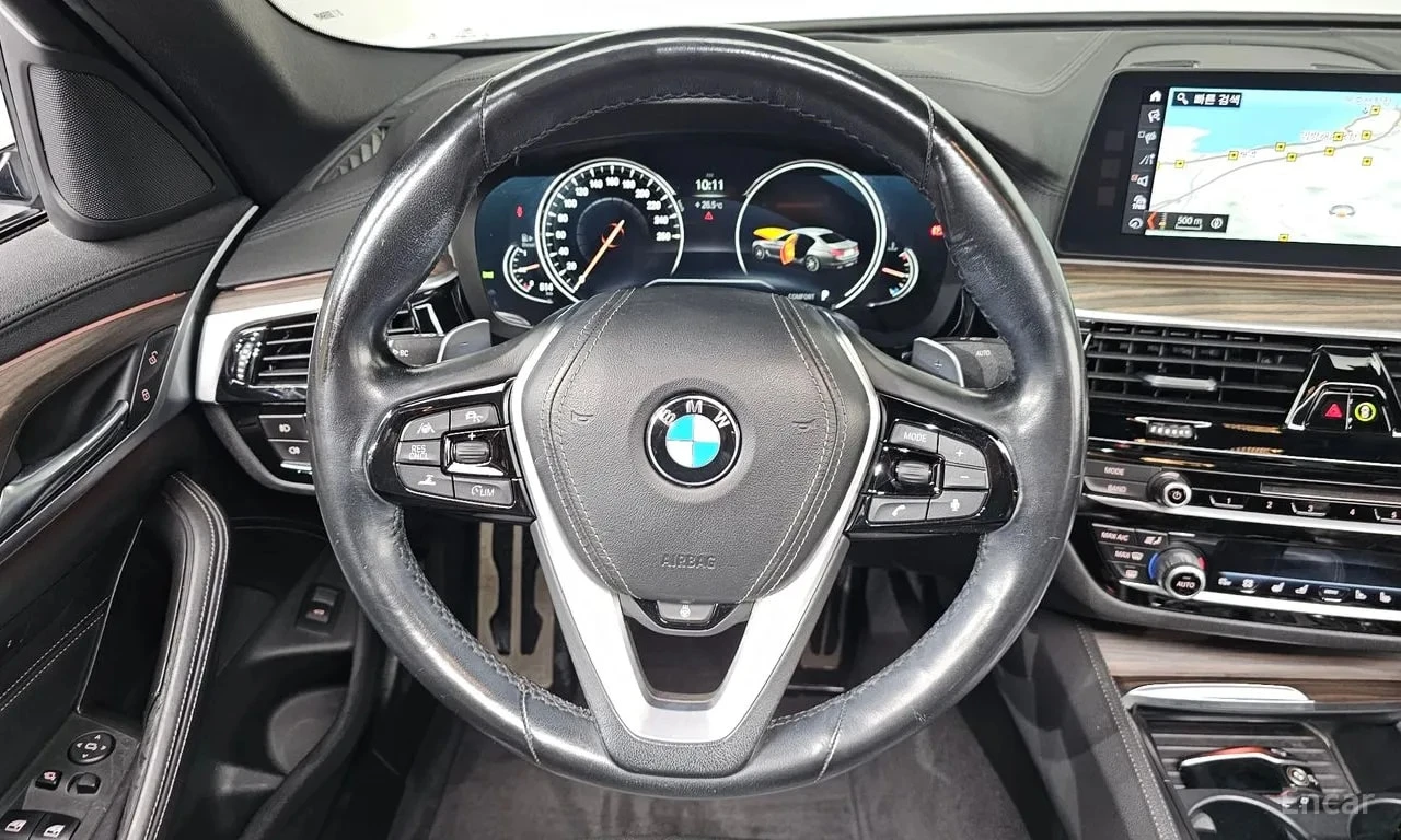 BMW 520 M Sport Package Plus * АВТОКРЕДИТ * , снимка 13 - Автомобили и джипове - 56103394