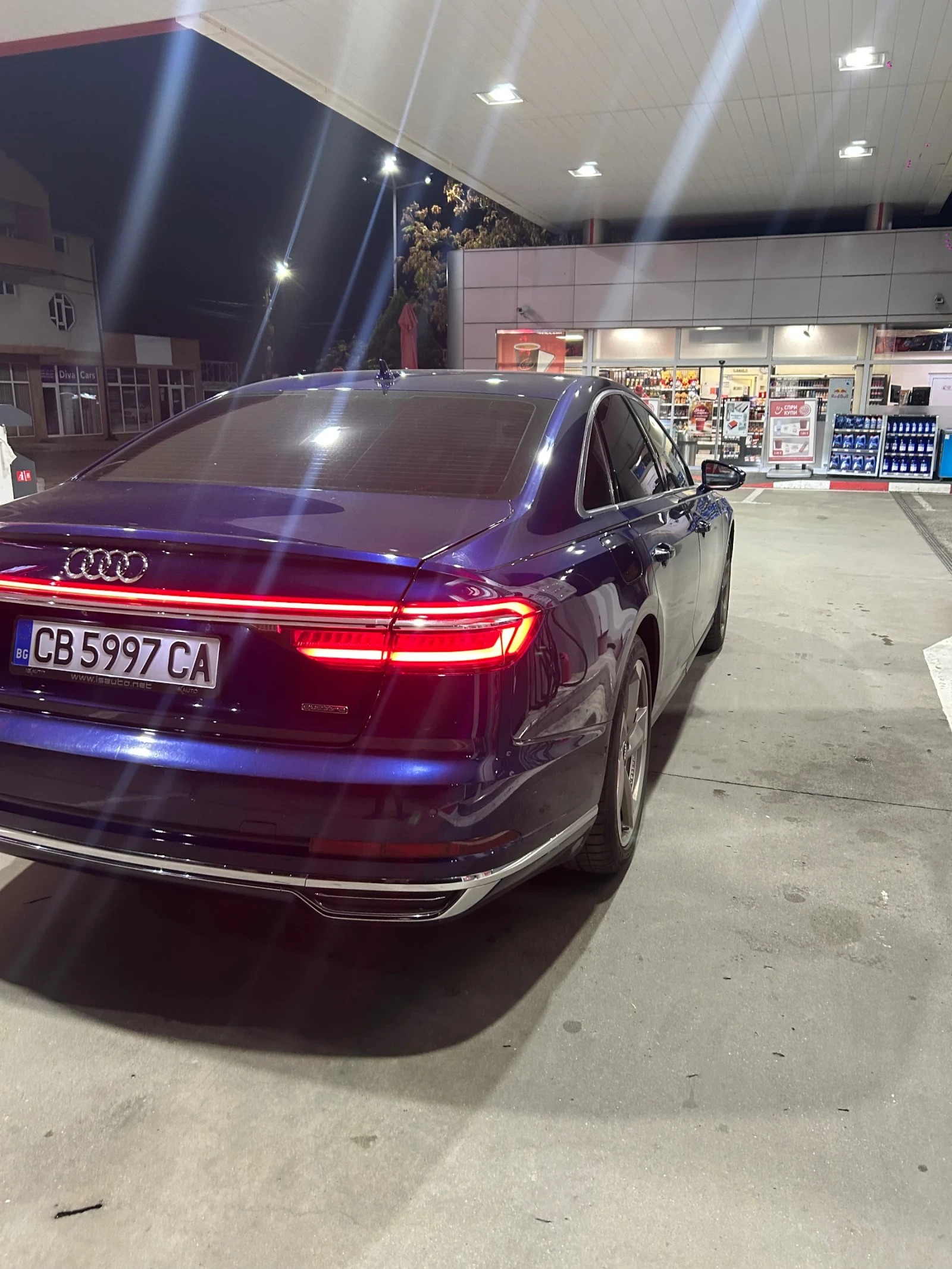 Audi A8 Обслужена ТОП-ТОП, снимка 4 - Автомобили и джипове - 56649749