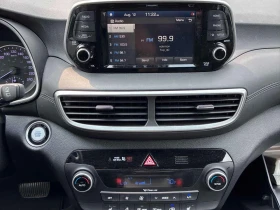 Hyundai Tucson * Luxury * CARFAX * ОПЦИЯ ЗА ФИНАНСИРАНЕ, снимка 9