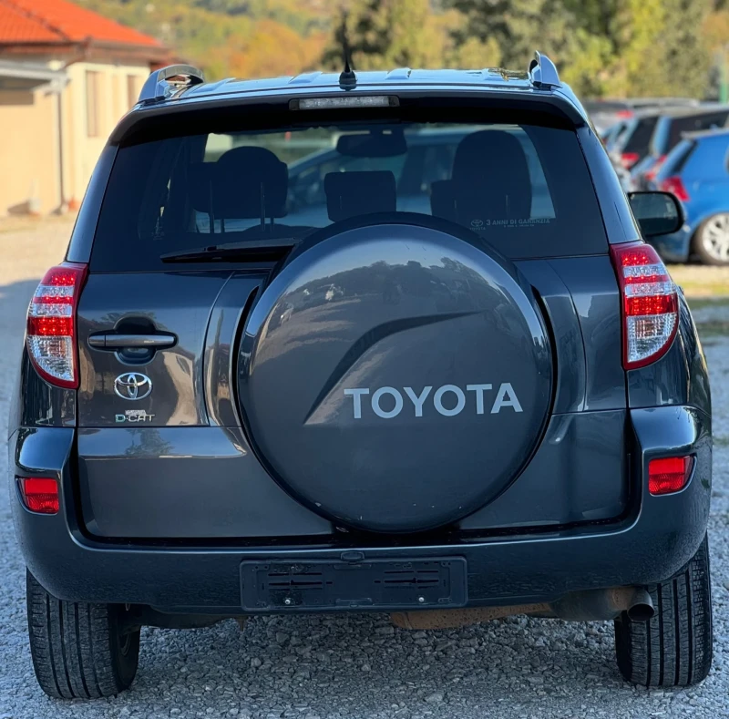 Toyota Rav4 2.2D, снимка 5 - Автомобили и джипове - 47703405