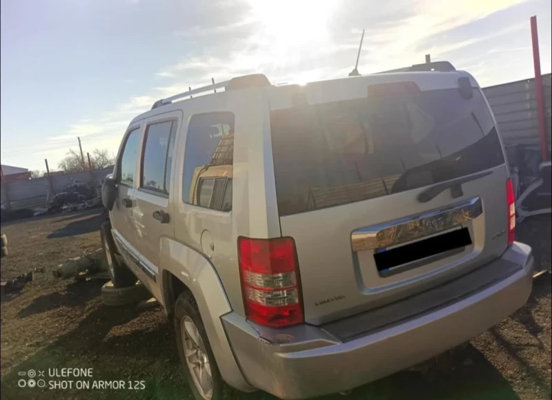 Jeep Cherokee 2.8 CRDi, снимка 2 - Автомобили и джипове - 48759218