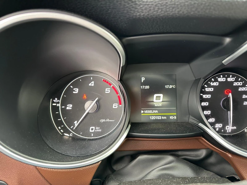 Alfa Romeo Stelvio, снимка 10 - Автомобили и джипове - 52613719