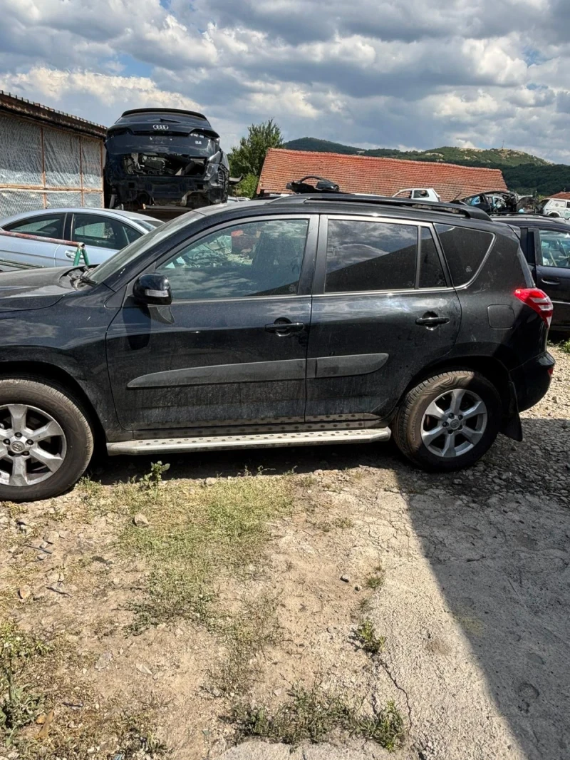 Toyota Rav4 2.2 150hp, снимка 5 - Автомобили и джипове - 50919006