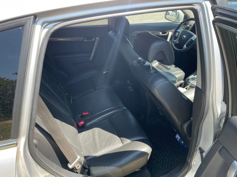 Chevrolet Captiva 2.0 VCDi 4x4 Automatic, снимка 11 - Автомобили и джипове - 51108596