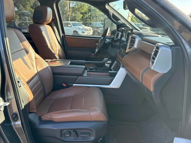 Toyota Tundra * Platinum * CARFAX * БЕЗ ПЪРВОНАЧАЛНА ВНОСКА, снимка 11 - Автомобили и джипове - 53162528