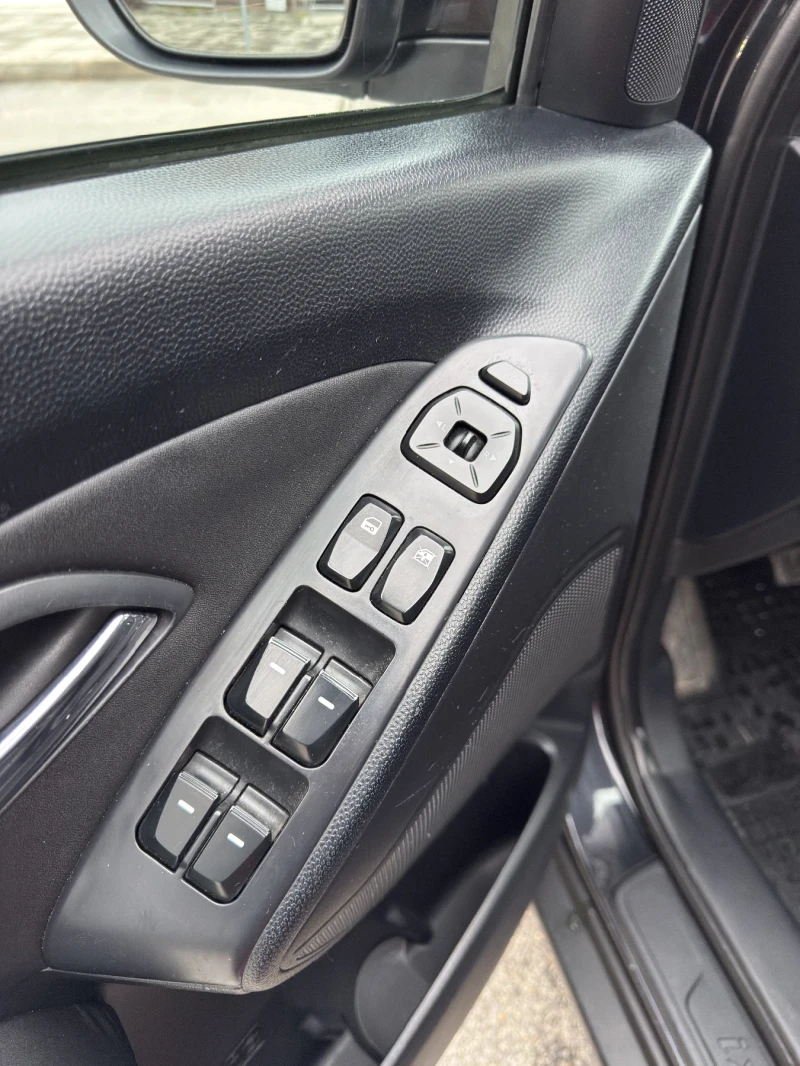 Hyundai IX35 1, 7, снимка 11 - Автомобили и джипове - 53248638