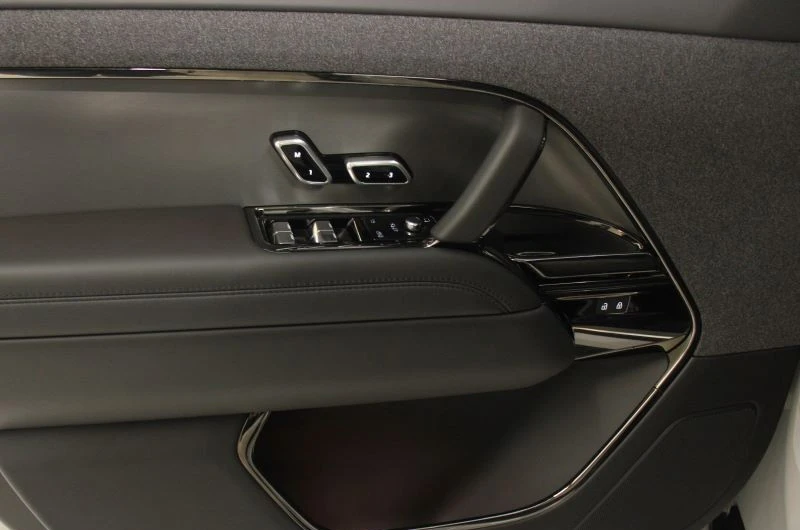 Land Rover Range Rover Sport D300 Dynamic SE AHK - изображение 8