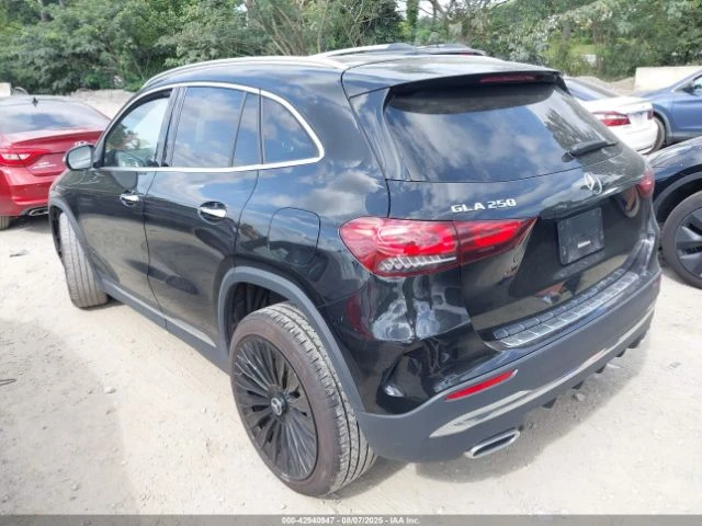 Mercedes-Benz GLA 250  - изображение 4
