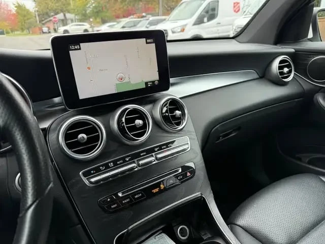 Mercedes-Benz GLC 300 * 4MATIC  * CARFAX * БЕЗ ПЪРВОНАЧАЛНА ВНОСКА - изображение 4