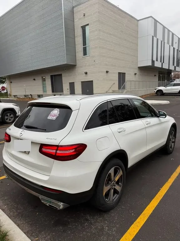 Mercedes-Benz GLC 300 * 4MATIC  * CARFAX * БЕЗ ПЪРВОНАЧАЛНА ВНОСКА - изображение 9