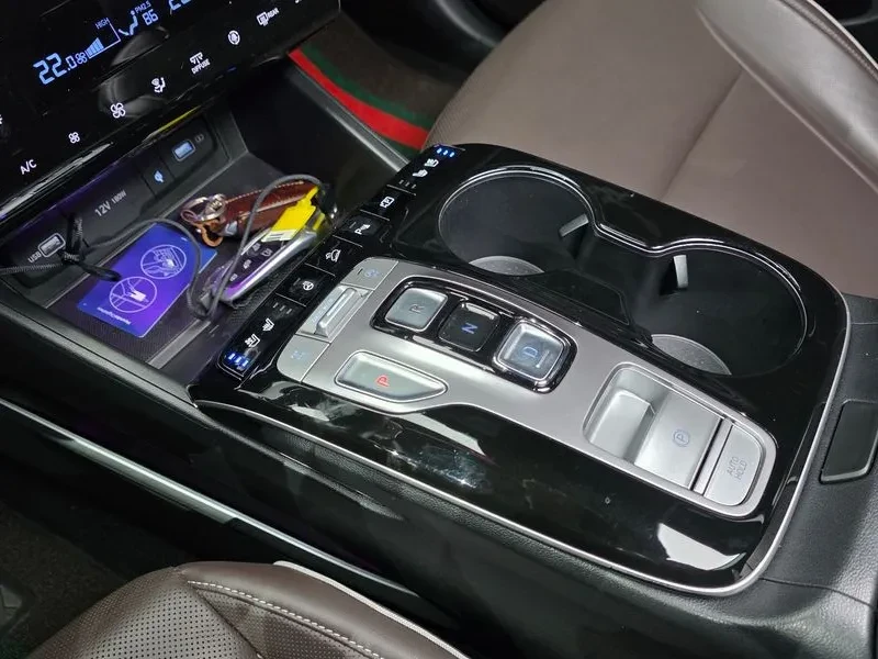 Hyundai Tucson 1.6 4WD - САМО 30% АВАНС, снимка 9 - Автомобили и джипове - 56255856