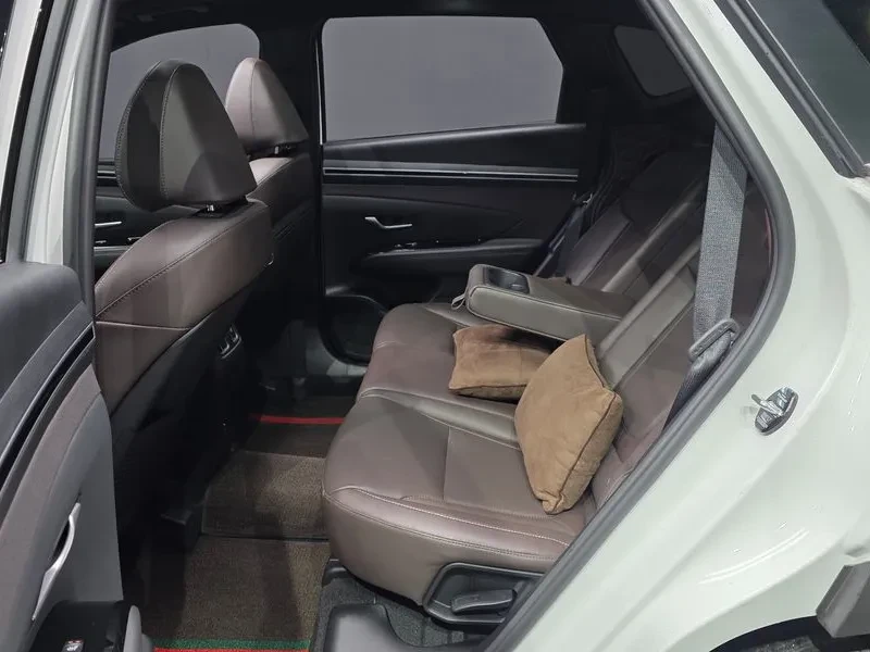 Hyundai Tucson 1.6 4WD - САМО 30% АВАНС, снимка 12 - Автомобили и джипове - 56255856