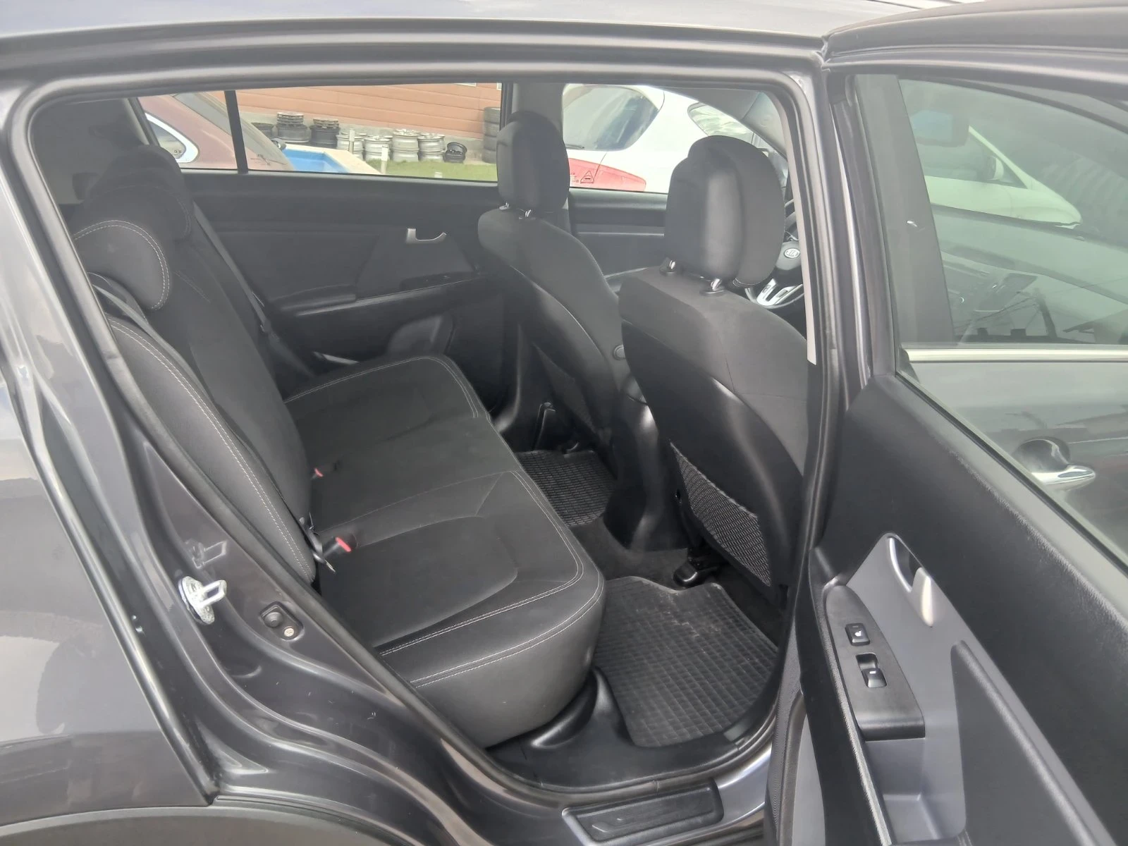 Kia Sportage 2.0CRDi-4X4/EU5, снимка 12 - Автомобили и джипове - 53774702