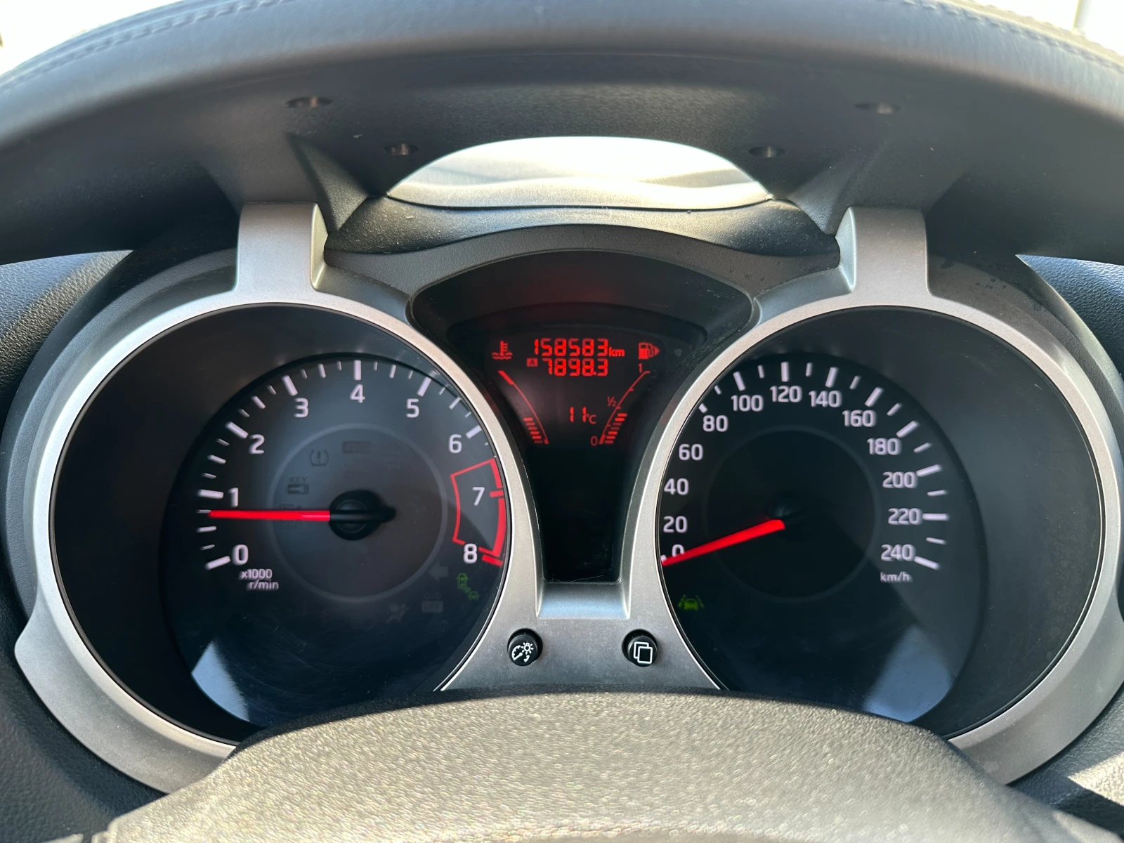 Nissan Juke, снимка 12 - Автомобили и джипове - 53863136