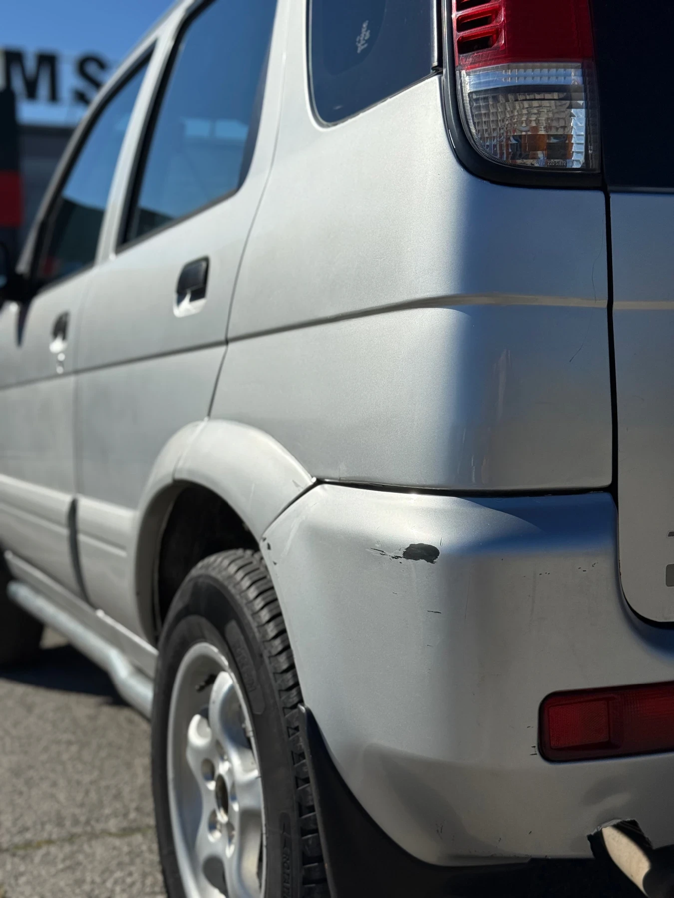 Daihatsu Terios 1.3 Газ Автоматик 4х4, снимка 8 - Автомобили и джипове - 54113340