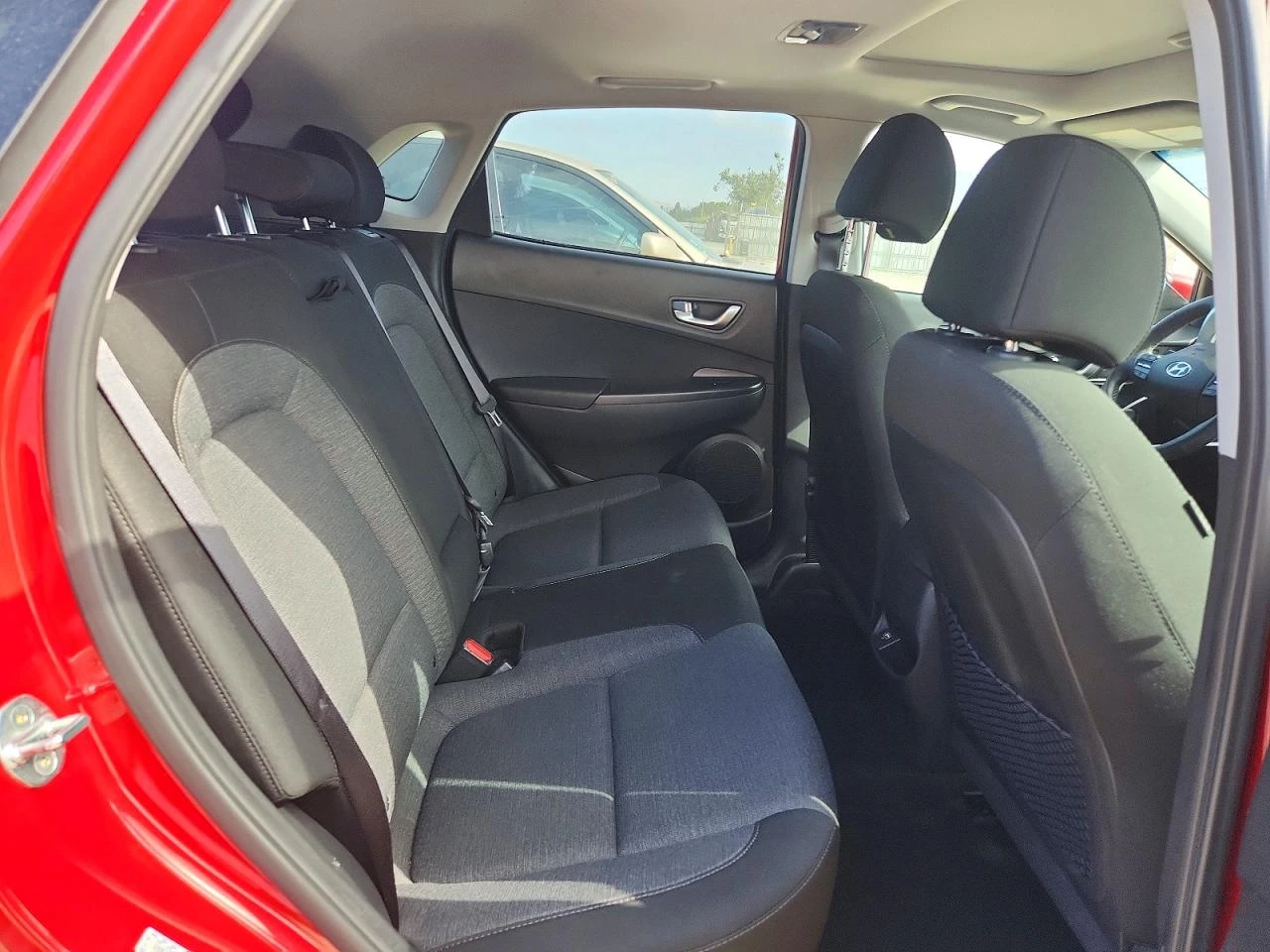 Hyundai Kona * EV* SEL* ПОДГРЕВ* ШИБИДАХ* NAVI* LED* , снимка 11 - Автомобили и джипове - 54982744