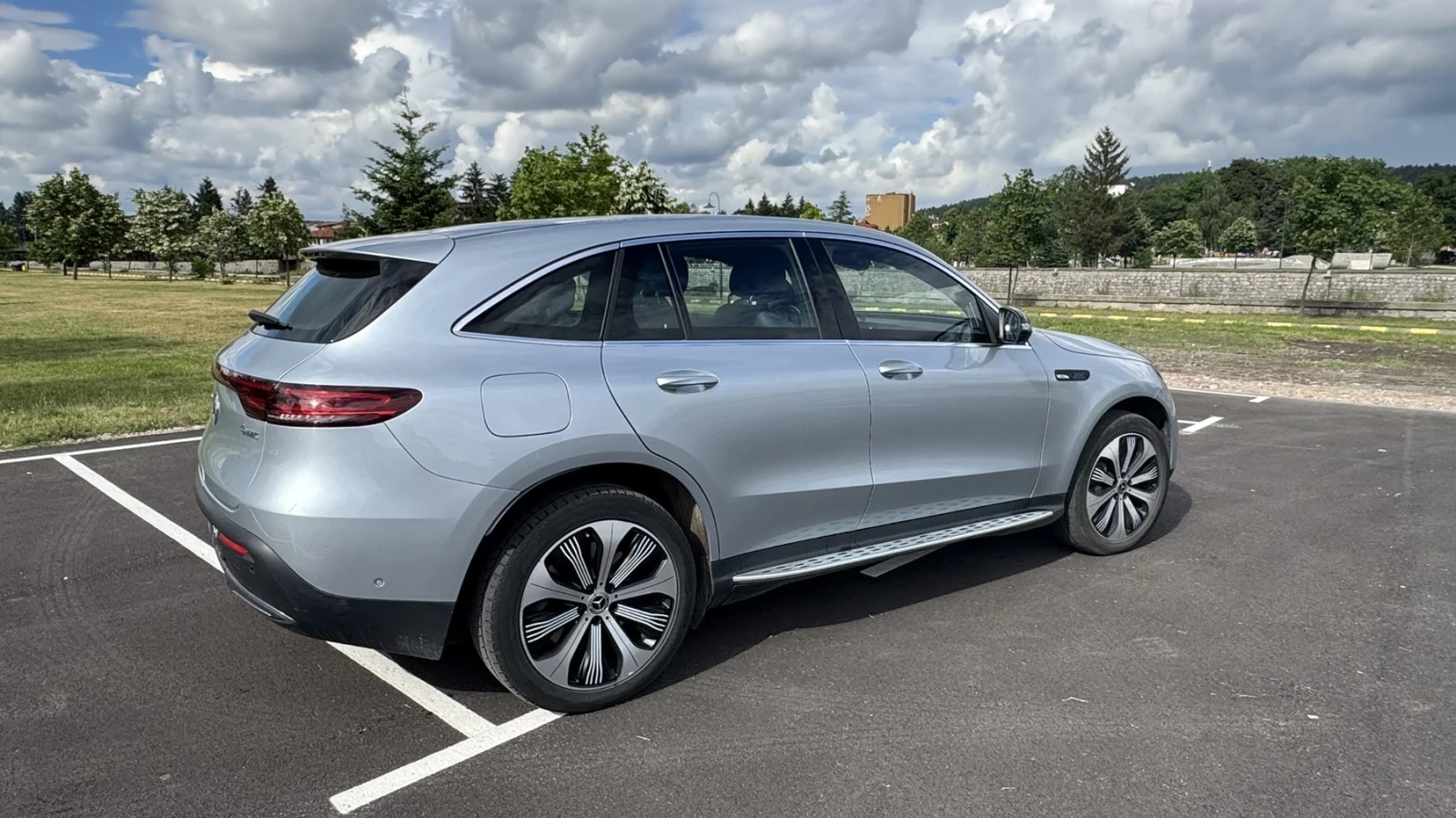 Mercedes-Benz EQC 1886, снимка 3 - Автомобили и джипове - 55064893