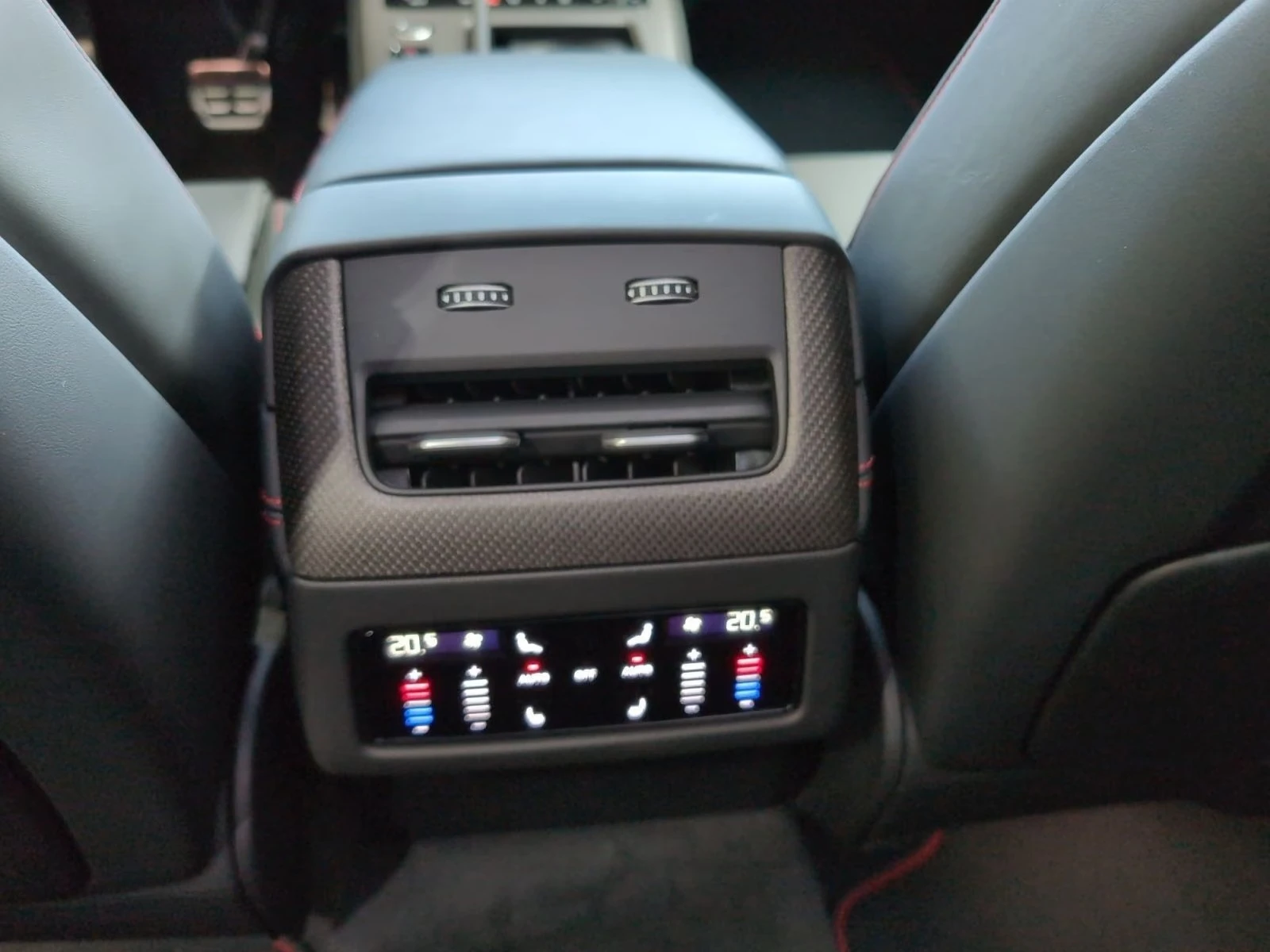 Audi Q7 TDI * NEW 2026* S-LINE B&O PANO BLACK-PACK 7МЕСТЕН, снимка 15 - Автомобили и джипове - 55780046