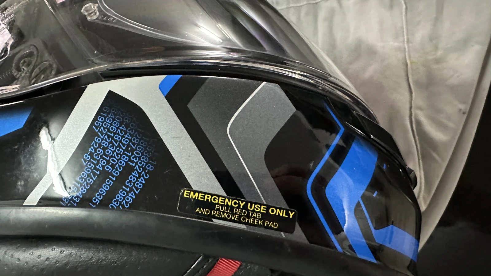 ���������� ����-���� SHOEI | Mobile.bg � ����������� 4