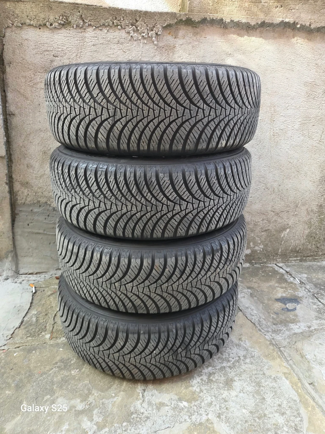 Гуми с джанти Falken 215/60R16