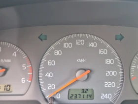 Volvo V40, снимка 12