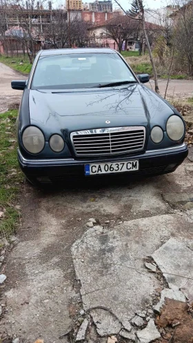 Mercedes-Benz E 200, снимка 4 — Bazar.bg Mercedes-Benz E 200, снимка 4