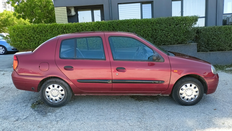 Renault Clio, снимка 4 - Автомобили и джипове - 46153095