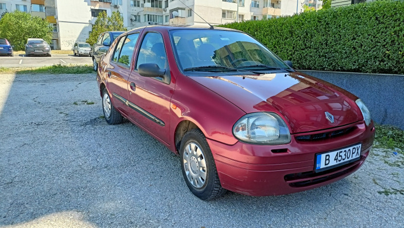 Renault Clio, снимка 1 - Автомобили и джипове - 46153095