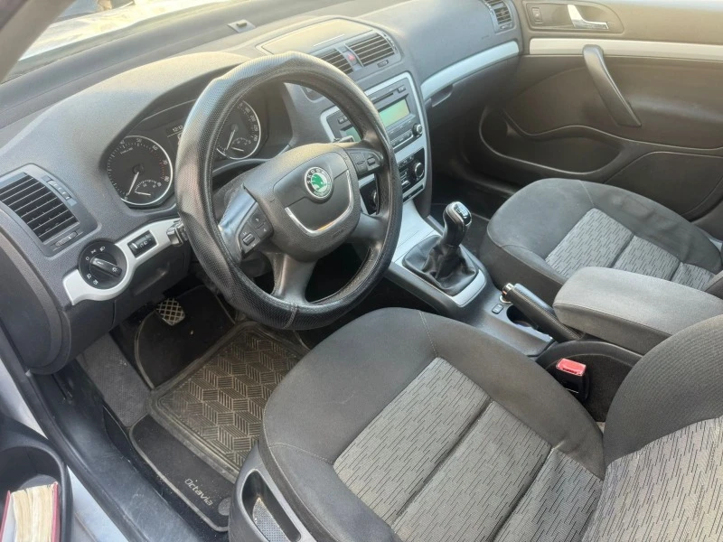 Skoda Octavia 1.6 LPG, снимка 6 - Автомобили и джипове - 46730165