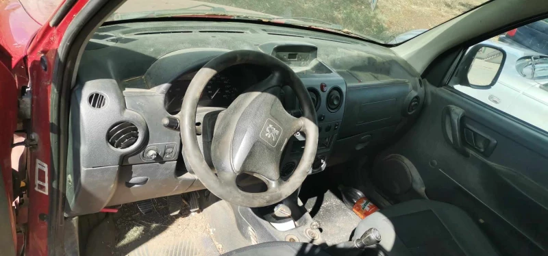 Peugeot Partner 2.0, снимка 4 - Автомобили и джипове - 47410388