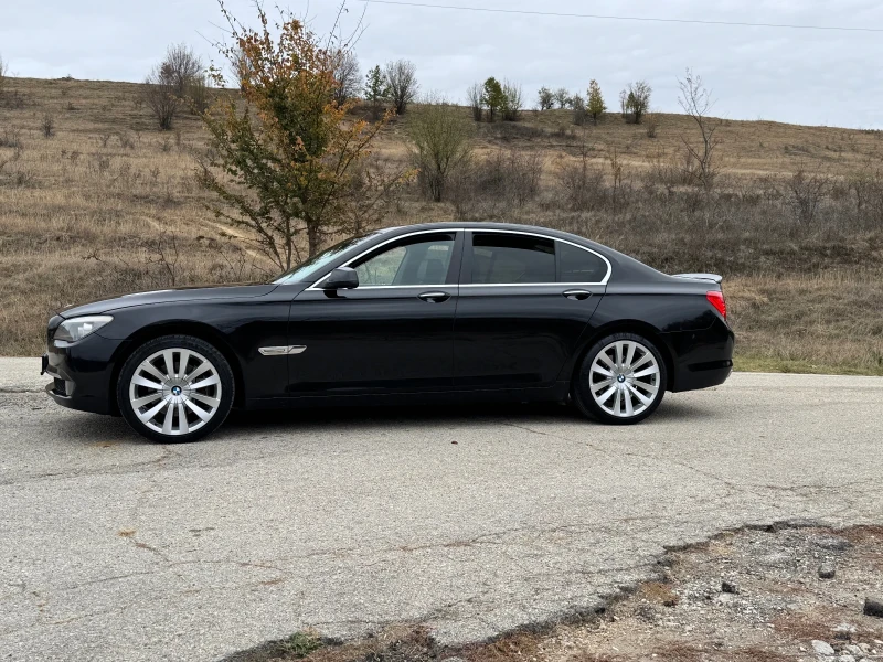 BMW 740, снимка 2 - Автомобили и джипове - 47821684