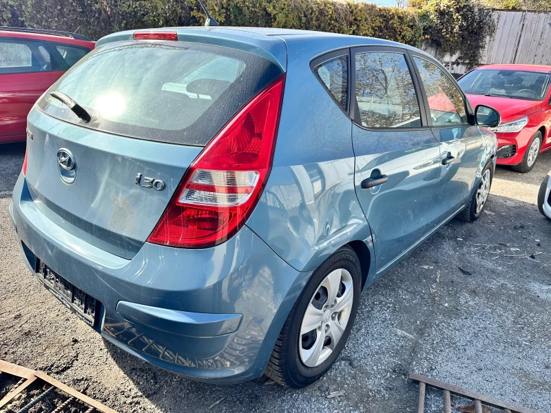 Hyundai I30 1.4 бензин, снимка 4 - Автомобили и джипове - 47847583