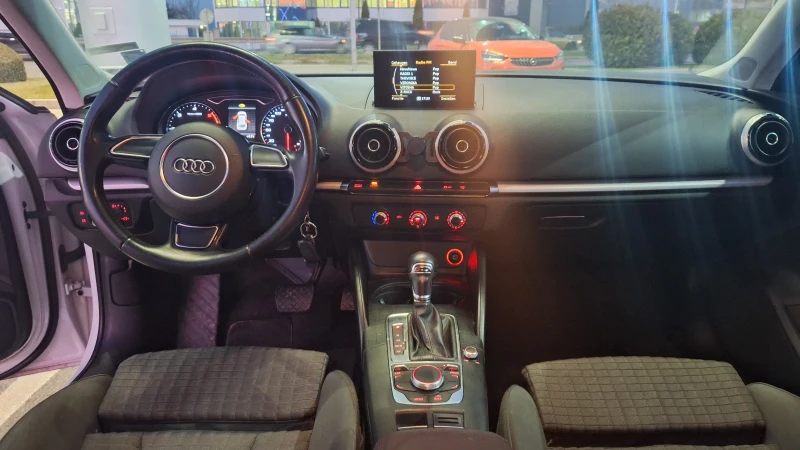 Audi A3 1.6 TDI, автоматик, , снимка 9 - Автомобили и джипове - 48367149