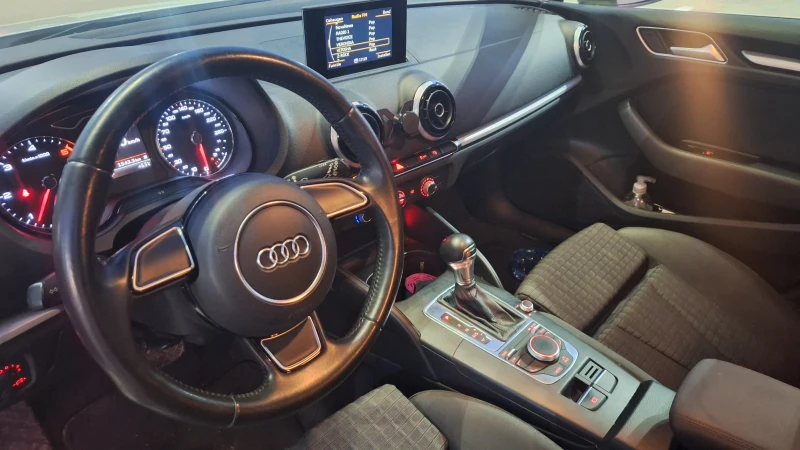 Audi A3 1.6 TDI, автоматик, , снимка 4 - Автомобили и джипове - 48367149