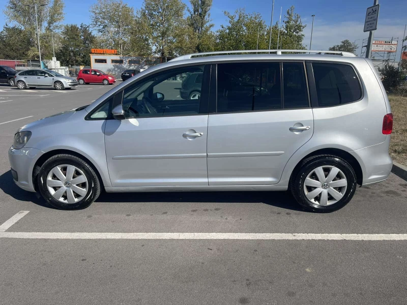 VW Touran, снимка 3 - Автомобили и джипове - 48365107