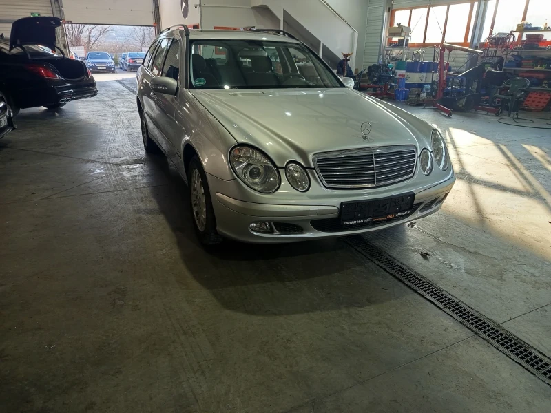 Mercedes-Benz E 200 compressor ГАЗ, снимка 1 - Автомобили и джипове - 48435488