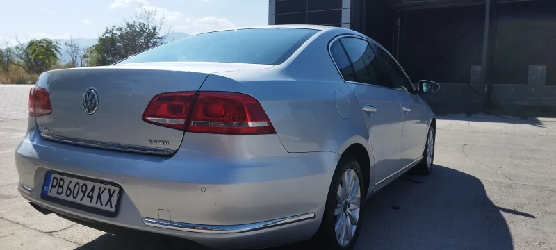 VW Passat, снимка 11 - Автомобили и джипове - 48481485