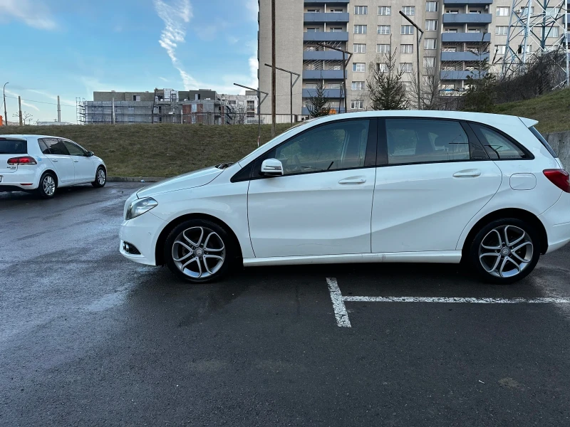 Mercedes-Benz B 180, снимка 5 - Автомобили и джипове - 49312924