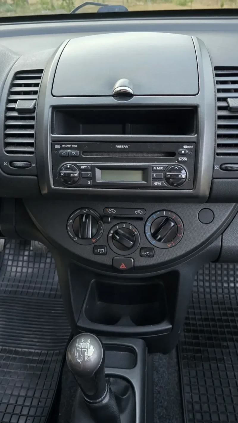 Nissan Note 1.4 бензин 88 к.с KLIMA, снимка 8 - Автомобили и джипове - 52484431