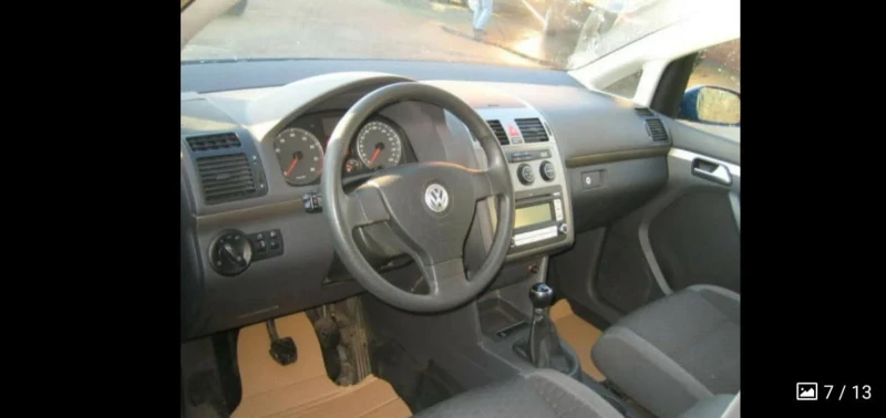 VW Touran 2.0, снимка 3 - Автомобили и джипове - 51683108