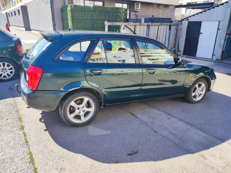 Mazda 323 F, снимка 3 - Автомобили и джипове - 52800540