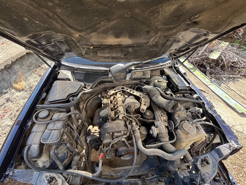 Mercedes-Benz E 220 Mercedes Benz E220 на части, снимка 11 - Автомобили и джипове - 52475796