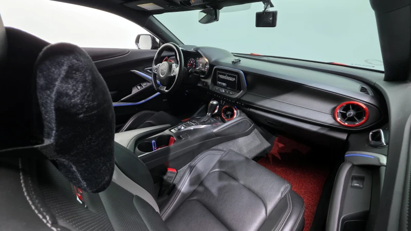 Chevrolet Camaro SS 6.2 V8, снимка 6 - Автомобили и джипове - 52398366