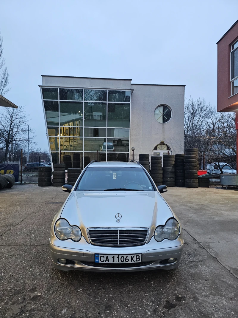 Mercedes-Benz C 220, снимка 6 - Автомобили и джипове - 53447118